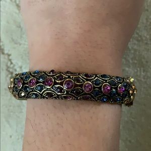 Gold bracelet with Rhinestones